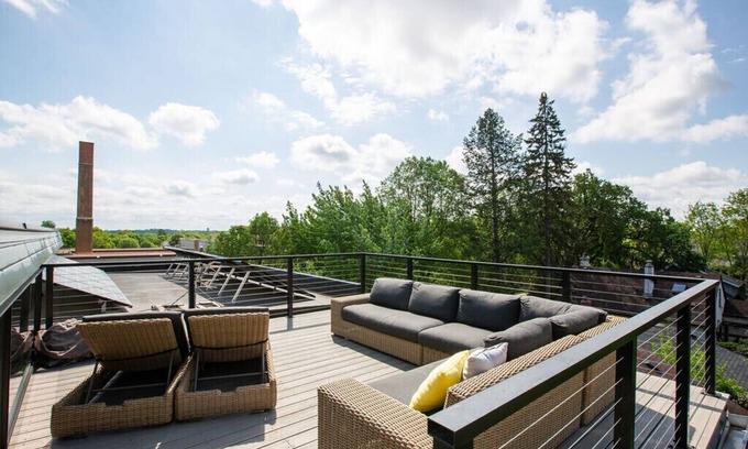 Fulton House | Modern Home with Ocean View & Spa in Linden Hills