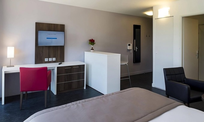 Dijon Hotel | Experience Golfing at Quétigny Golf Club Near Creux d'Enfer