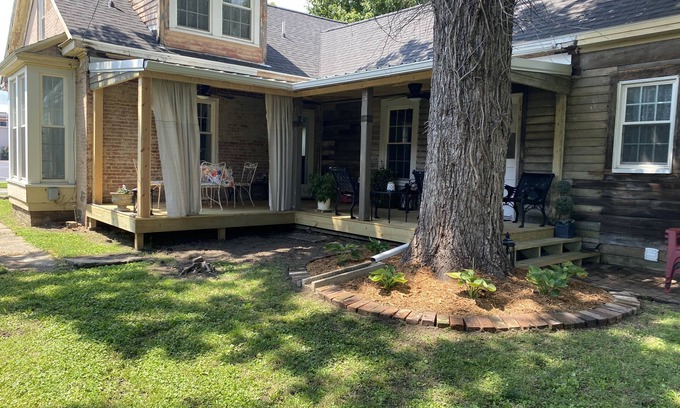 Hillsboro House | Historic Home with Spa and Hot Tub in Downtown Hillsboro
