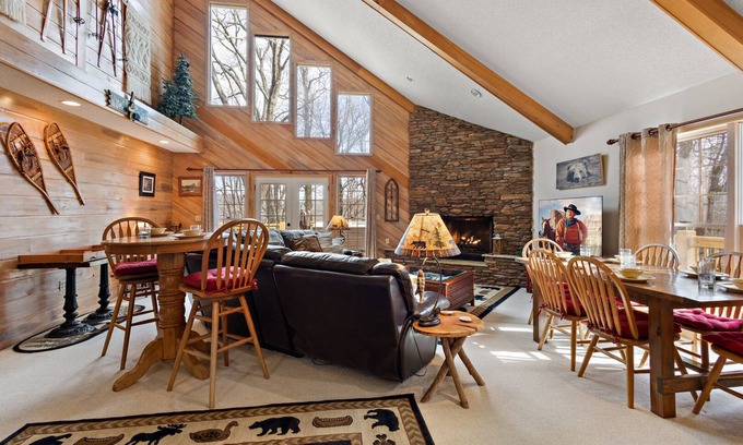 Boone Cabin | Inviting Mountain Retreat with Spa and Hot Tub Access