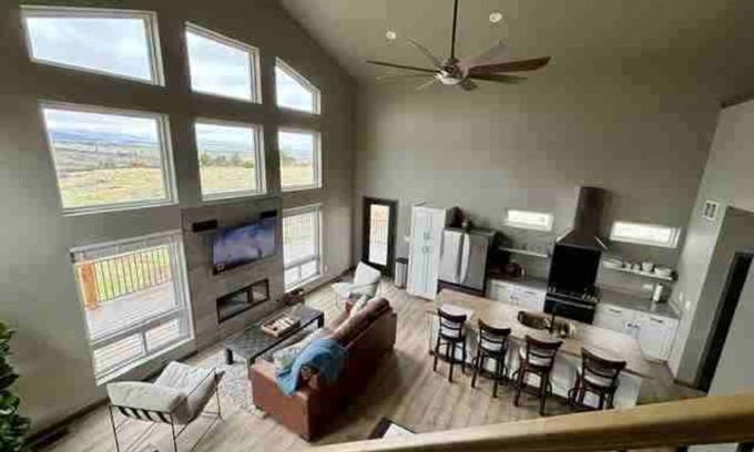 Colorado City Cabin | Spacious new home, mtn views, CO City-Rye, RV Hook-Up, golfing, hiking, fishing