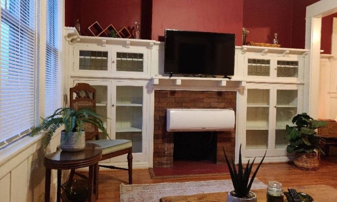 Oleander - Sunset Apartment | Cozy New York Style Studio Near Hospitals with Breakfast