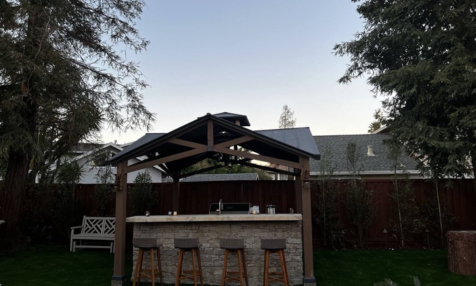 Crossgate Resort | Discover Newly Remodeled Spaces Near Scenic Hiking Trails