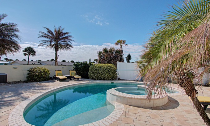 Glenwood House | Oceanfront Retreat with Private Pool and Breathtaking Views