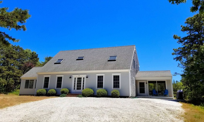 Truro House | Spacious Oceanside 4BD Contemporary Cape-Central A/C, Sun Room, Screen Porch, Private Lot