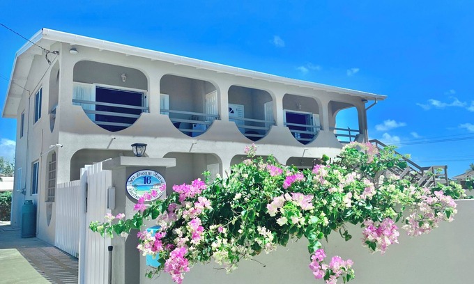 Oistins Villa | Oceanview One Bedroom Apartment - Highly Rated & Pet Friendly