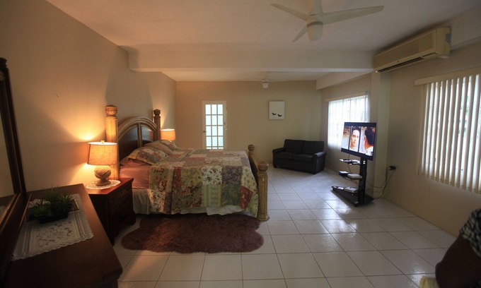 Penal-Debe Apartment | Guest Rated 10/10: One Bedroom Apartment in Palmiste