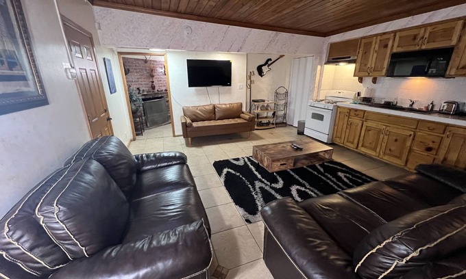 Culver - West Apartment | Cozy One-Bedroom Retreat Steps from Venice Beach
