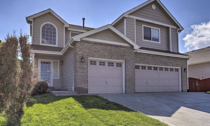 Thornton House | Inviting Thornton Home: Close to Downtown Denver & Family-Friendly