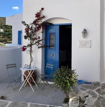 Lefkes House | Inviting Lefkes House in Paros with Breathtaking Views