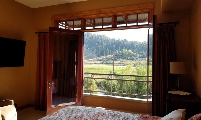 Downtown Steamboat Springs Condo | Pet-Friendly Downtown Condo: Walk to All Attractions!