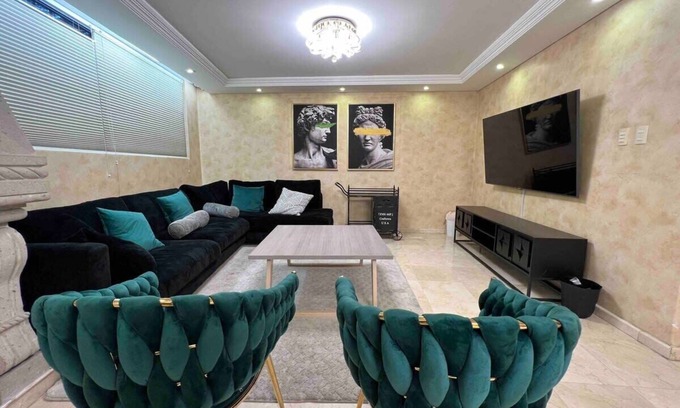 Miguel Hidalgo House | Ideal Polanco Home with Patio, Perfect for Group Getaways