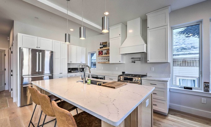 East Bayside House | Ideal Portland Home: Steps from Downtown with Ocean View