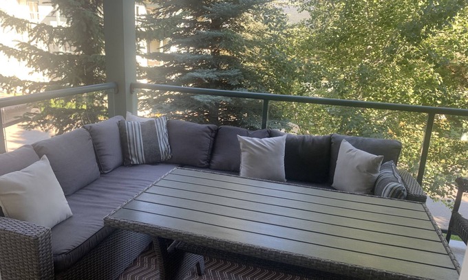 East Kootenay Condo | Idyllic 2-Bedroom Retreat with Mountain Views & Hot Tub