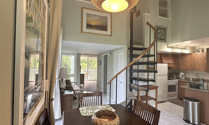 Kahuku Condo | Tranquil Oceanfront Retreat with Modern Amenities
