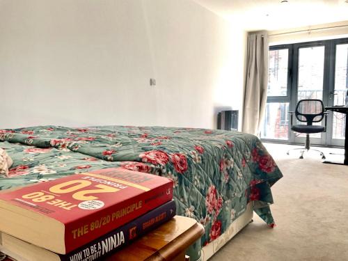 Birmingham House | Budget-Friendly Double Bedroom in City Center Retreat