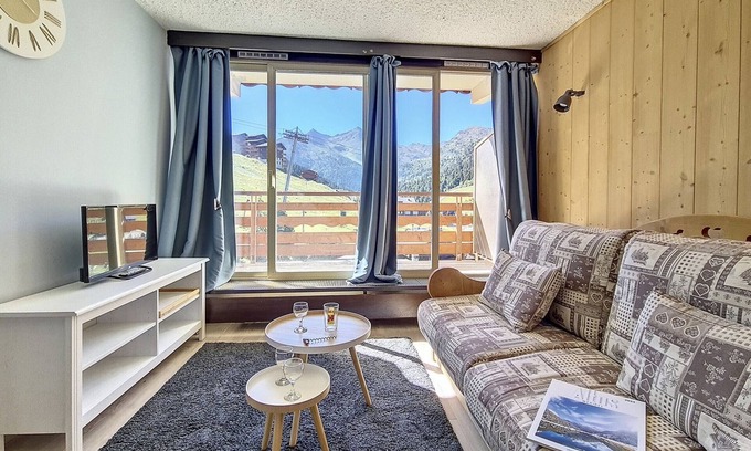 Meribel-Mottaret Apartment | Cozy Studio Méribel for 4: Family-Friendly Getaway