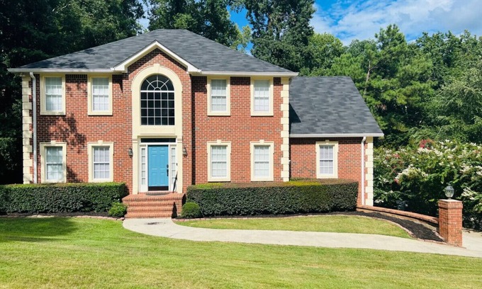 Hunters Ridge House | Spacious 5-Bedroom Home with Pool and Pet-Friendly Perks