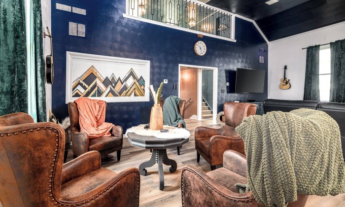 Auburn House | Spacious Retreat in Auburn with game area and open family entertaining