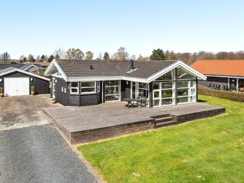 Rendbjerg House | Ideal Holiday Home for 6 in Egernsund - Child Friendly Stay