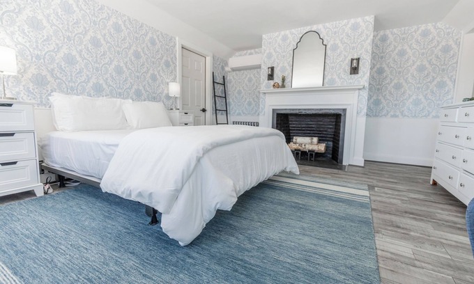 Francestown Apartment | Guest Rated: Room 9 - Queen Room for Families