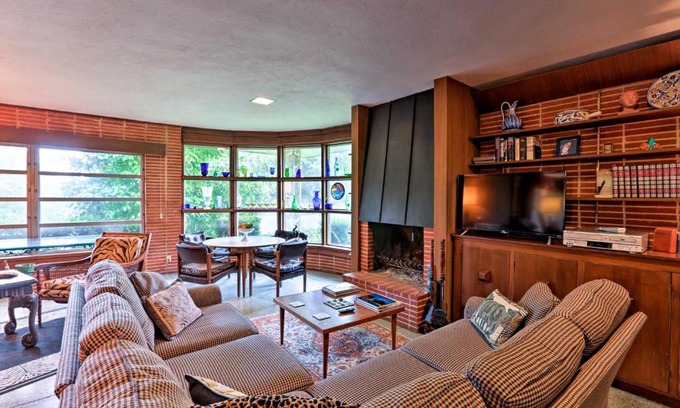 Bel Meade House | Inviting San Antonio Home Just 5 Mi from Downtown Attractions