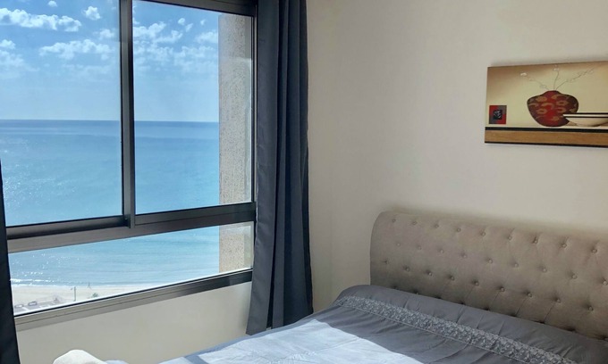 Haifa Apartment | Oceanfront Apartment with Pool and Beautiful Sea Views
