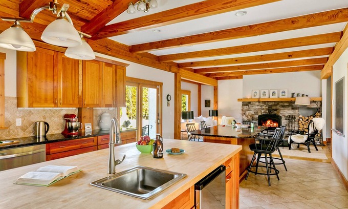 High Falls House | Idyllic Home with Pool & Chef's Kitchen, Perfect for Families