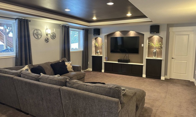 Huffman - O' Malley Apartment | Tranquil Private Retreat Near City Attractions and Amenities