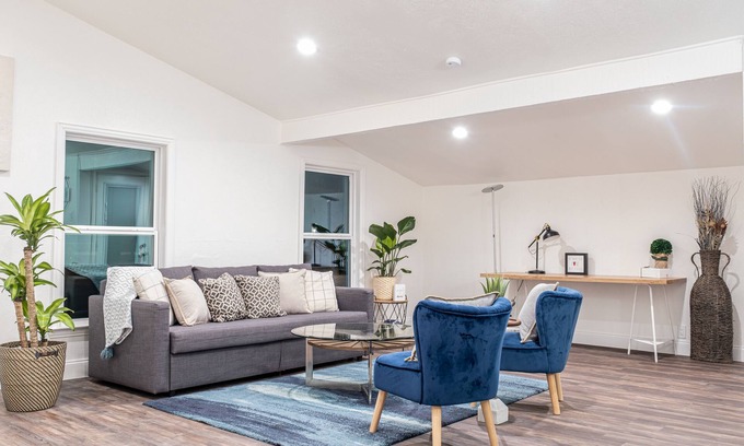 Plano House | Tranquil Retreat: Guest Rated 10/10 with Pool & Spa