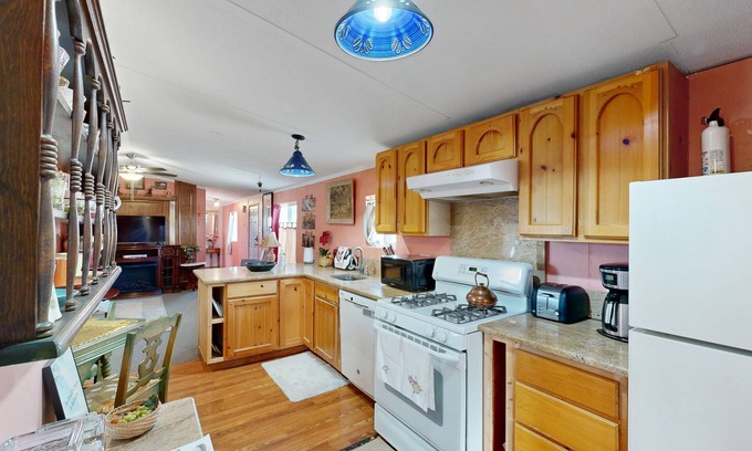 Bernalillo House | Inviting Single-Level Retreat with Full Kitchen & Yard