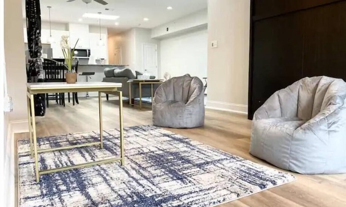 Inner Harbor Apartment | Elegant Skylight Loft in Inner Harbor - Family Friendly Stay