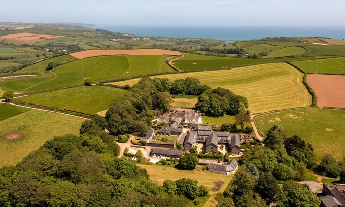 Chillington Other | Ideal South Hams Barn Conversion Near the Coast