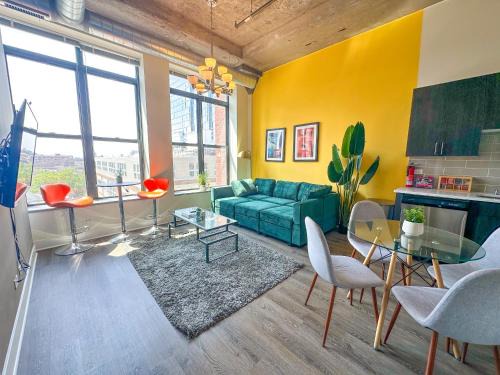 Near South Side Apartment | Family-Friendly McCormick Unit with Hot Tub & Gym Access
