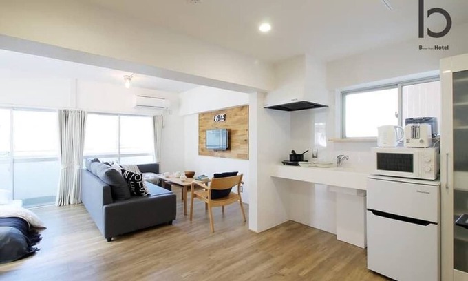 Hiroshima City Centre Apartment | Perfect 1BR for 4, Steps from Peace Park with Kitchen