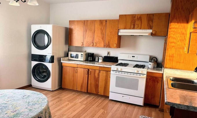 Downtown Apartment | Spacious Studio