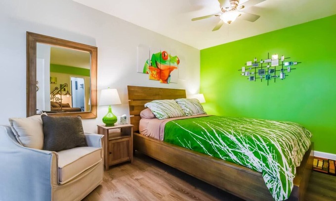 Coral Ridge Apartment | Guest Rated 10/10: Studio with Patio & Grill Amenities