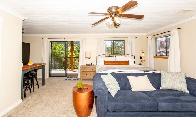 Jerome Apartment | Cozy Studio with Kitchenette & Deck in Historic Jerome