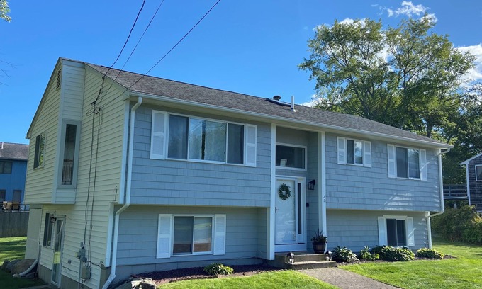 Bonnet Shores House | Family-Friendly Summer Getaway in Bonnet Shores, RI