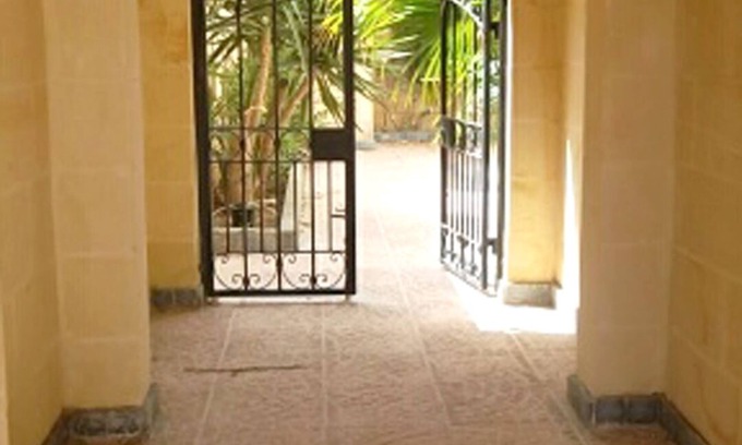 Iklin Apartment | Bright Apartment in Villa with Child-Friendly Amenities