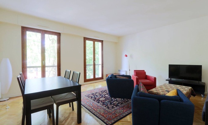 Tours Apartment | Elegant T3 Jean Jaurès in Central Tours with Spa Amenities