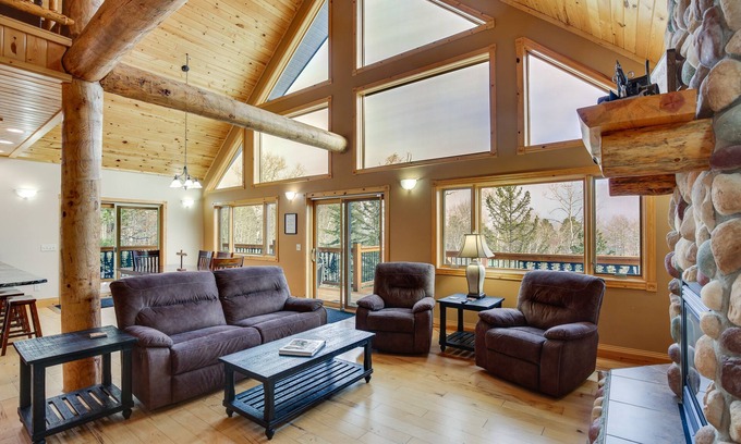 Lead Cabin | Cozy Terry Peak Cabin Near Ski Lift with Hot Tub & Spa