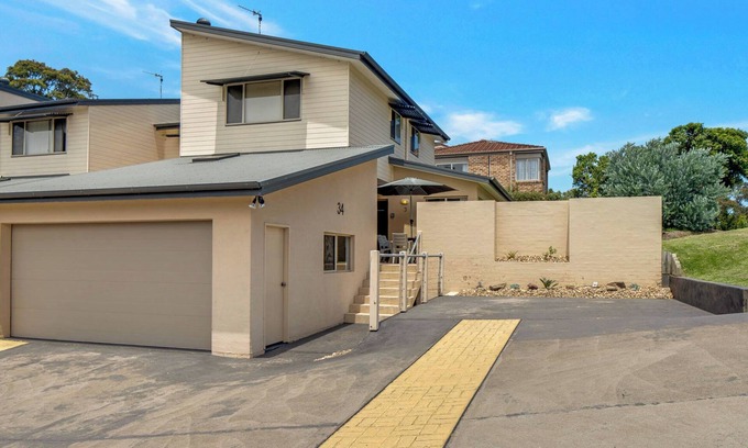 Surf Beach House | Guest Rated: 9.8! Beachside Townhouse with Ocean View