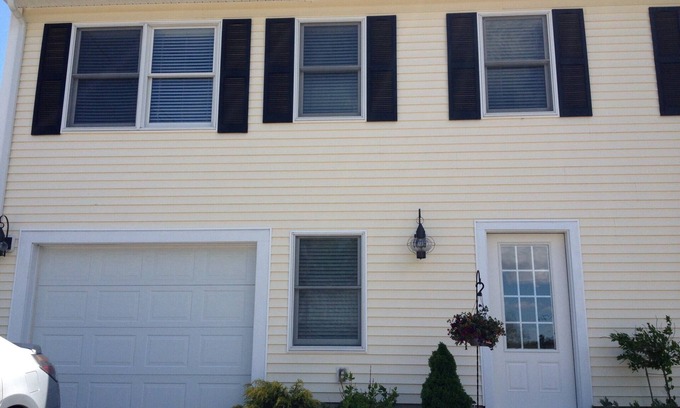 York Beach House | Inviting Townhouse Steps from Short Sands Beach with Pool