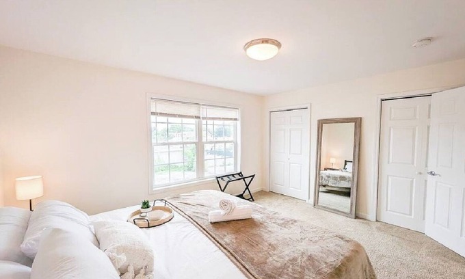 Seward Place House | Spacious Townhouse in Schenectady-B9