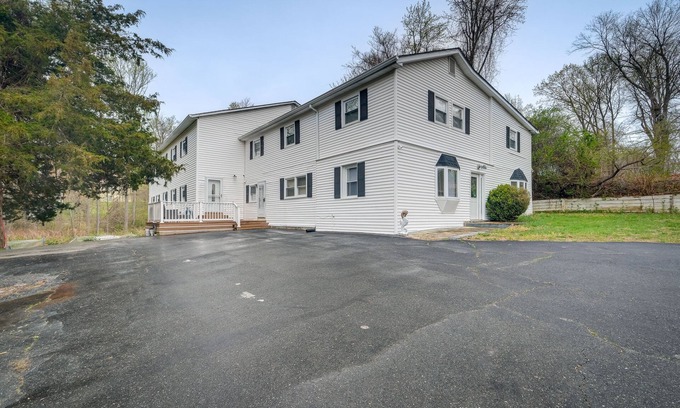 Triangle House | Pet-Friendly Triangle Townhome - Perfect for Outdoor Adventures