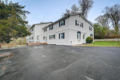 Triangle House | Triangle Townhome: Perfect for Hiking and Golf Getaways