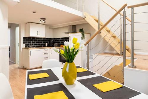 Wedding Apartment | Spacious Two-Bedroom with AC and Self Check-In Access