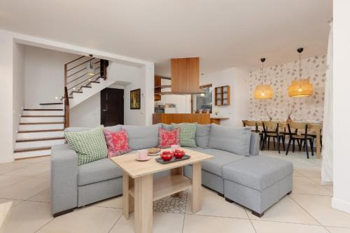 Wawer House | Pet-Friendly 4-Bedroom House with Garden in Warsaw