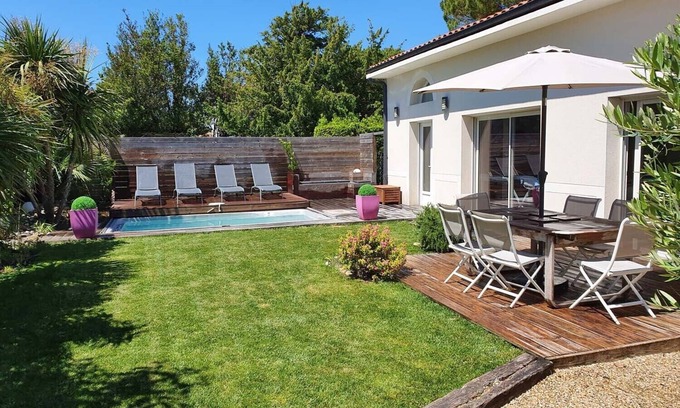 Meschers-sur-Gironde House | Beachfront Villa with Private Mini Pool & Perfect Ratings